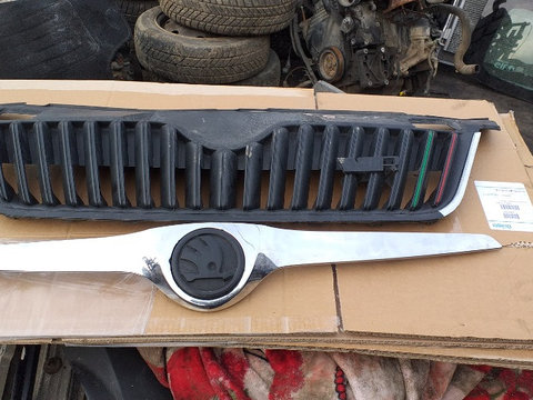 Grila radiator Skoda Fabia 2012