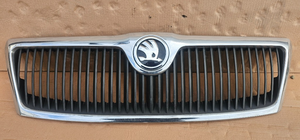 Grila radiator Skoda Octavia 2 2005 2006 2007 2008