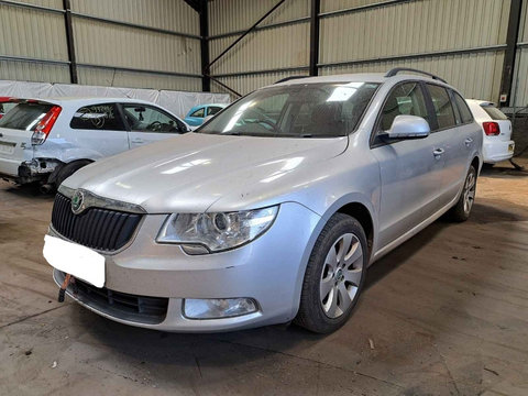 Grila radiator Skoda Superb 2 2011 COMBI 1.4 TSI CAXC