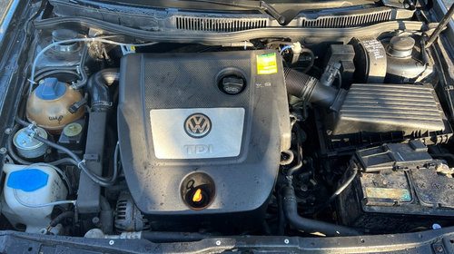 Grila radiator Volkswagen Bora 2001 limu