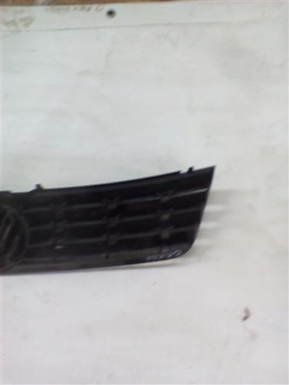 Grila radiator Volkswagen Passat model B6 An 1996-