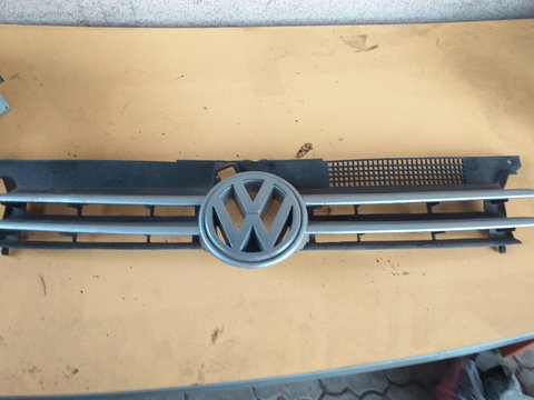 Grila radiator VW Golf 4