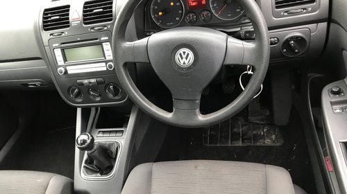 Grila radiator VW Golf 5 2008 hatchback 