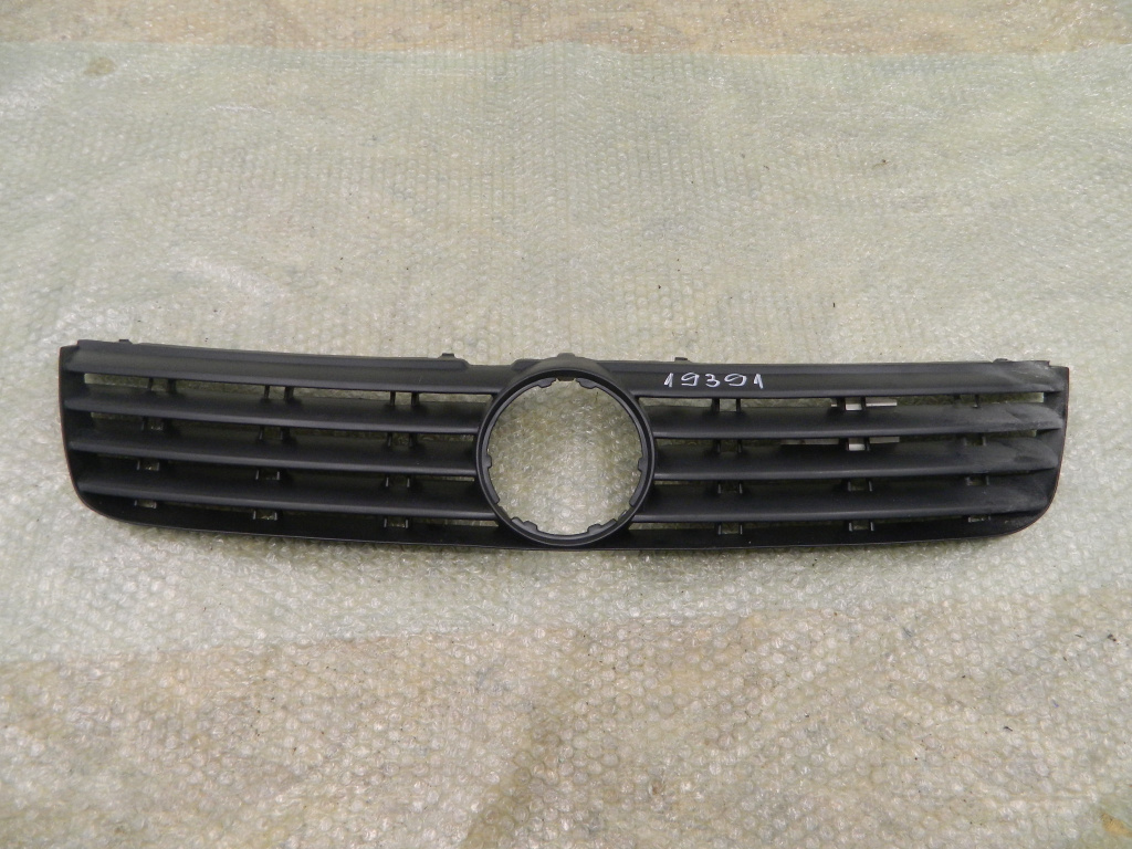 Grila radiator, VW Passat B5, 2001, 2002, 2003, 2004, 2005.