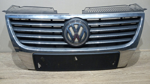 Grila radiator VW Passat B6, 2.0 TDI Sed