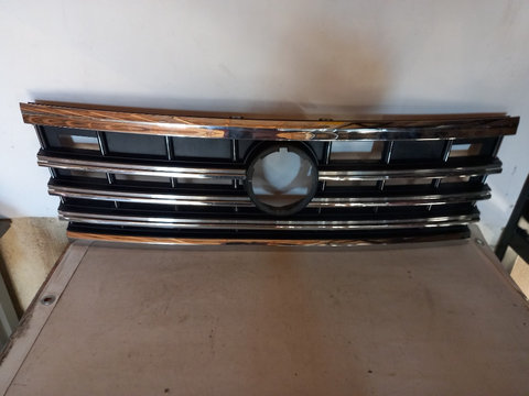 Grila radiator vw touareg CR 7.2018 2022.