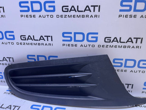 Grila Rama Ornament Capac Dreapta Spoiler Bara Fata Volkswagen Golf 6 2008 - 2014 Cod 5K0853666A