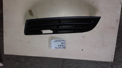 Grila stanga 3c0853665 vw passat b6 2009