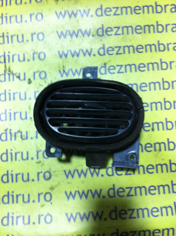 Grila stanga ventilatie bord Hyundai Accent X3 [1994 - 1997] Liftback 5-usi 1.3 MT (75 hp) 1.3i - G4EH