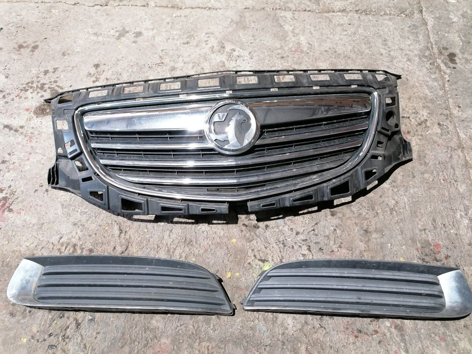 Grila stema centrala radiator Opel Insignia 2008-2