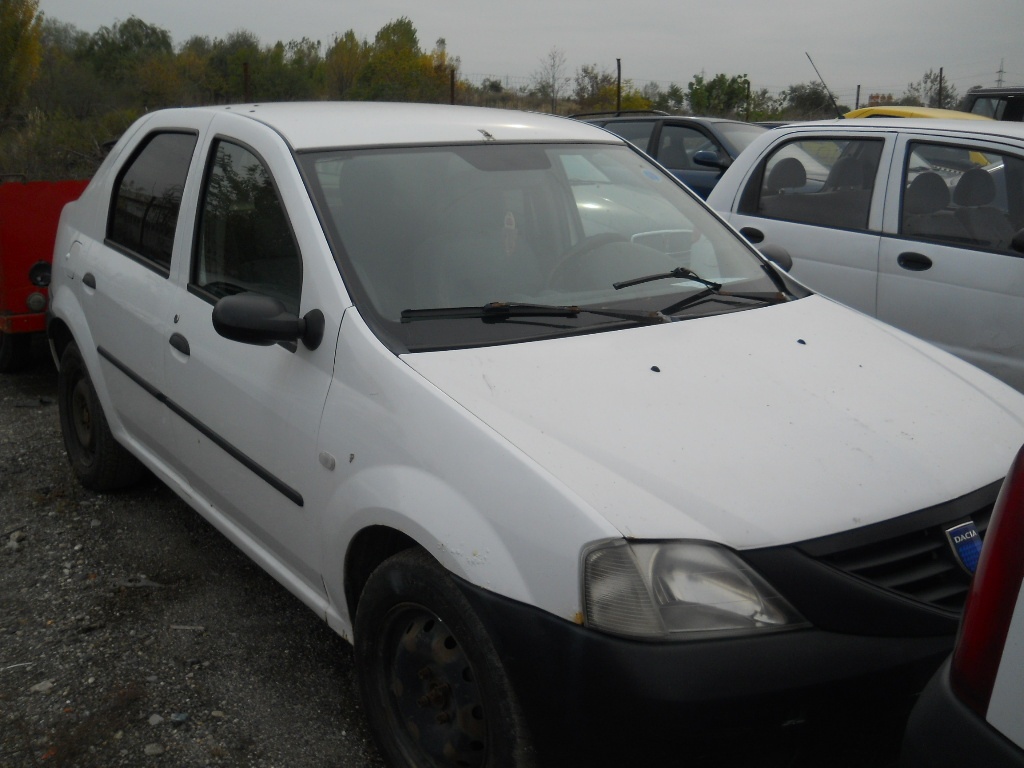 Grila stergator Dacia Logan an 2007