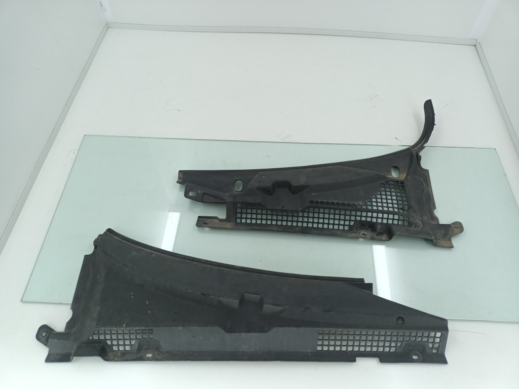 Grila stergator parbriz Alfa Romeo 159 939A5000 / 2.2i 2005-2011 156063371 / 156063373 DezP: 18622