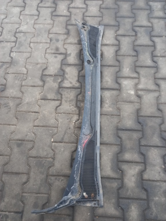 Grila stergator parbriz Renault Clio 5 cod produs:668114189R