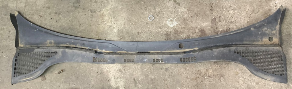 Grila stergator Skoda Rapid 5JB819415 5JB.819.415 5JC819415 5JC.819.415