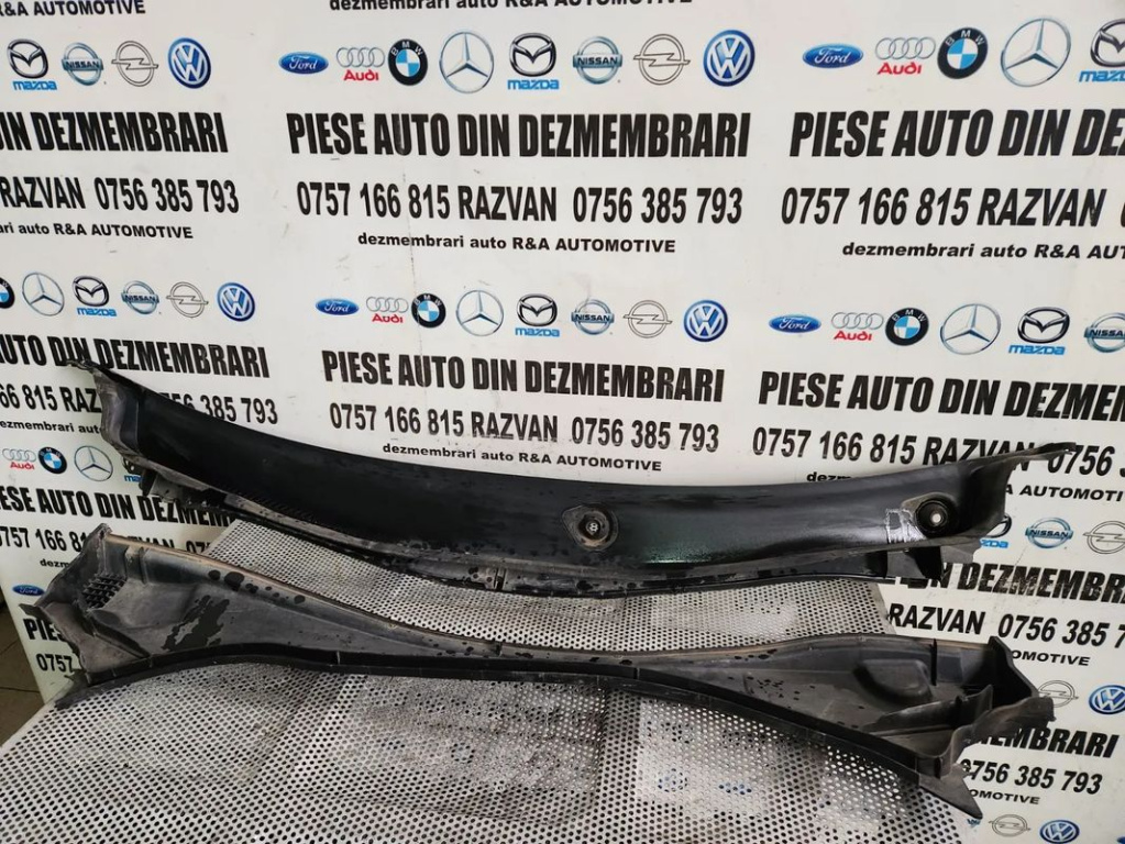 Grila Stergator Stergator Parbriz Bmw Seria 1 Seria 2 F40 F44 Volan Stanga Cod 7453937 7453939 Dezmembrez Bmw F40 Seria 1 B47 B38 - Dezmembrari Arad