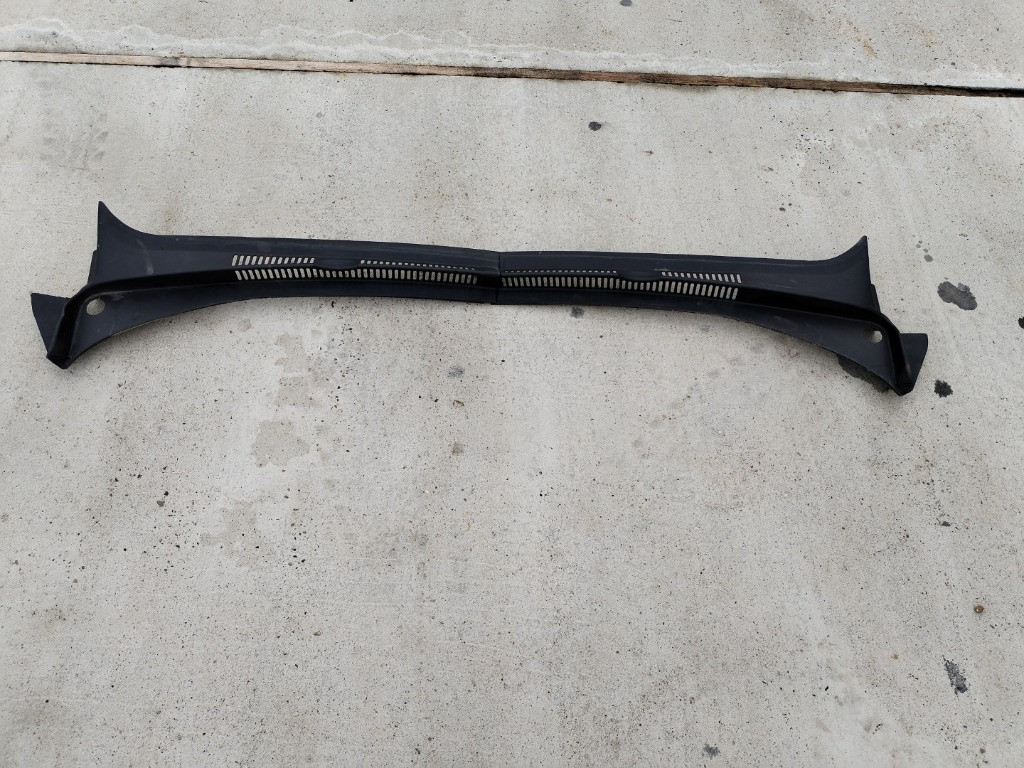 Grila stergator Vw Golf 6 Plus volan stanga