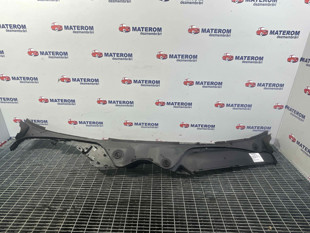 GRILA SUB PARBRIZ MERCEDES E-CLASS E-CLASS - - (2005 2009)
