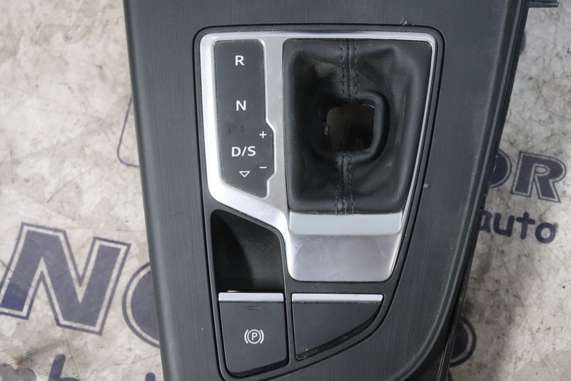 GRILA TIMONERIE AUDI A4 B9 - AN 2020
