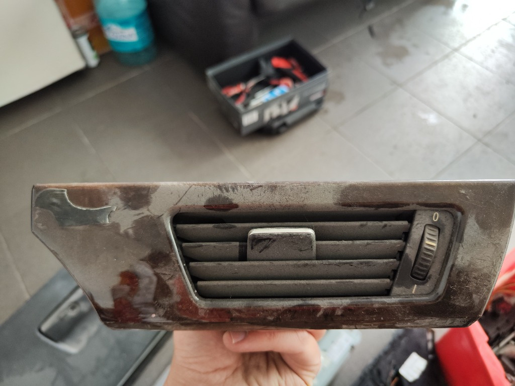 Grila ventilație BMW E90 COD: 9130459903