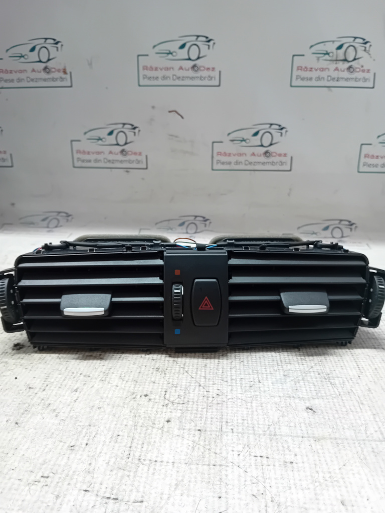 Grila ventilație centrală BMW X4 F26 3.0 Motorina 2014, 930340702