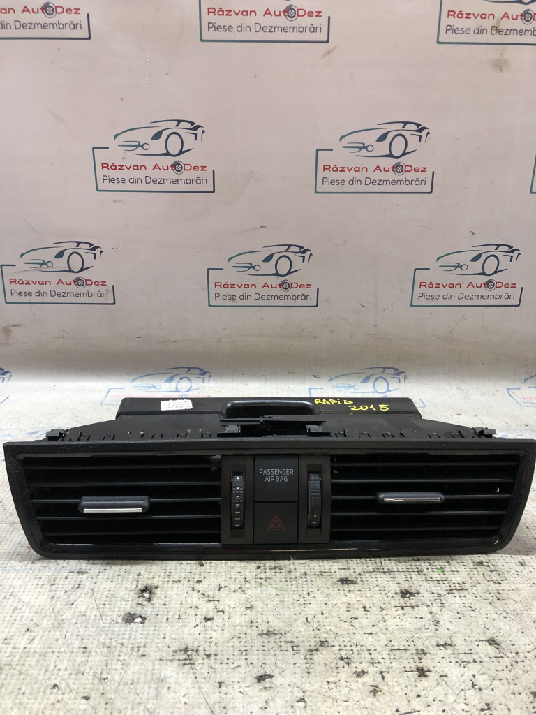 Grila ventilație centrală Skoda RAPID 1.4 Motorina 2015, 5JA820951C