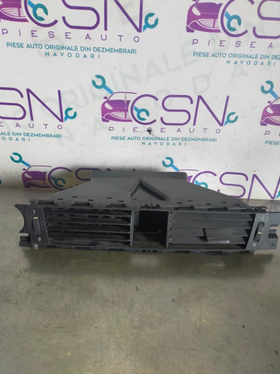 Grila ventilație centrala BMW E90 cod OE: 9130458903