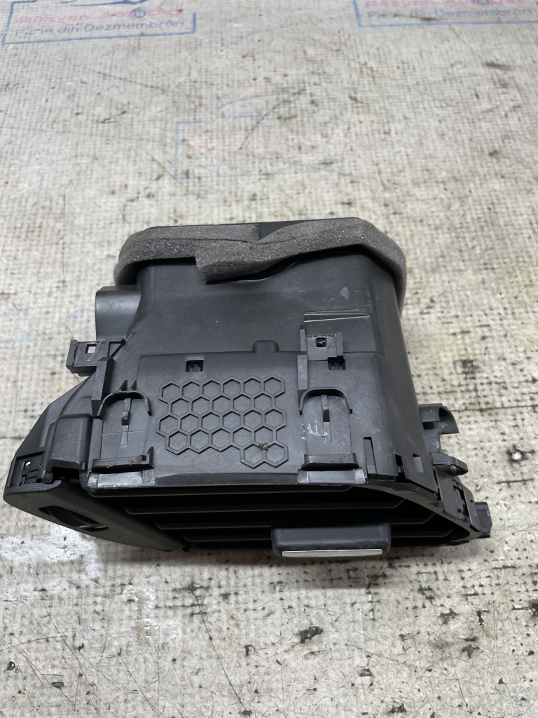 Grila ventilație stânga Ford Puma 1.0 