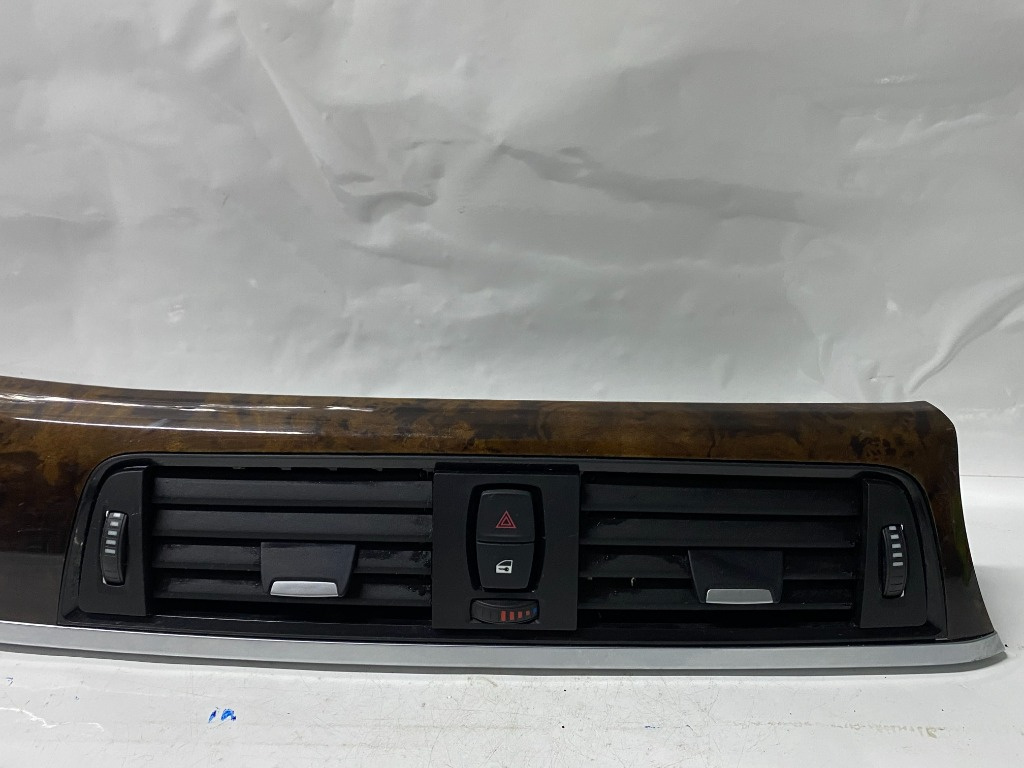 Grila ventilare aer bord central BMW Seria 4 435XD