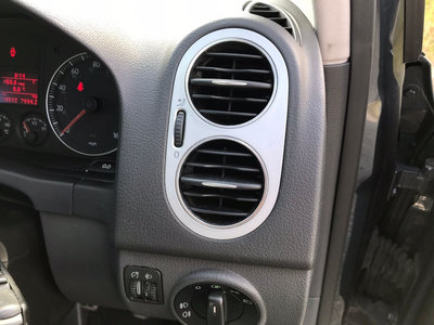 Grila ventilatie / aerator bord partea dreapta VW 