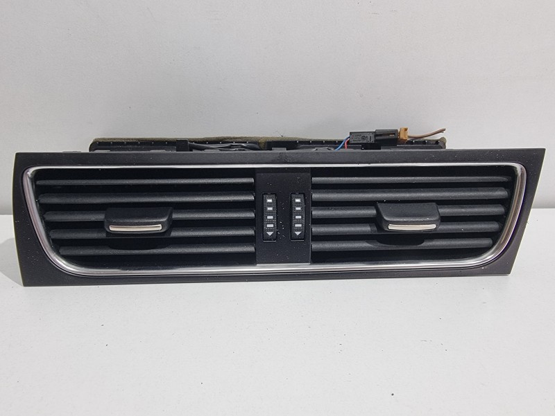 Grila ventilatie bord centrala Audi A4 (2007-2011) [8K2, B8] 8T2820951C