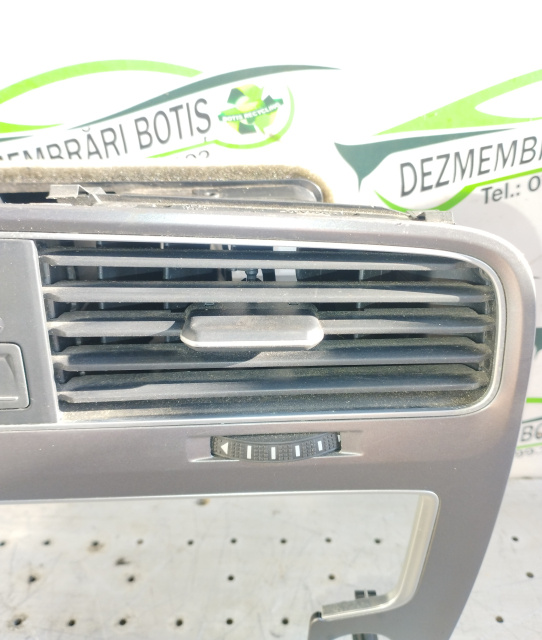 Grila ventilatie bord centru Volkswagen 