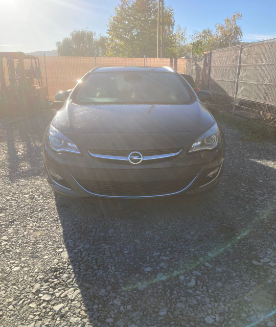 Grila ventilatie bord dreapta Opel Astra