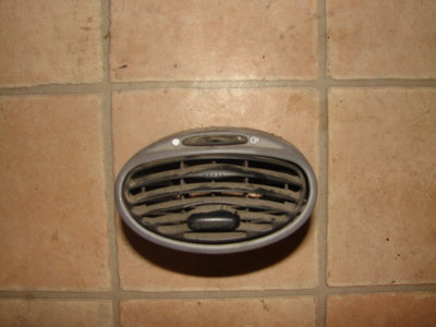 Grila ventilatie bord Ford Focus [1998 - 2004] Hat