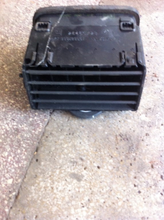 Grila ventilatie bord Opel Astra H [2004 - 2007] H