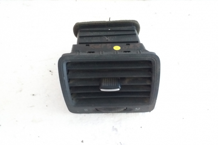 Grila ventilatie bord stanga VW Golf 5 /