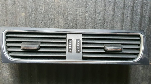 Grila ventilatie centrala Audi A4 B8 / A