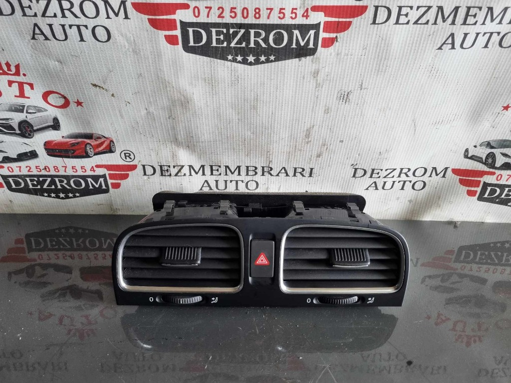 Grila ventilatie centrala bord VW Golf 6 Hatchback cod 5k0819728n / 5k0815736d