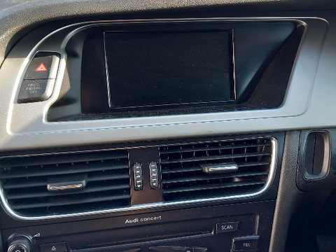 Grila ventilatie centrala plansa bord Audi A4 B8