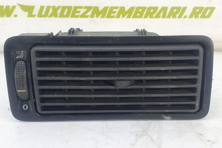 Grila ventilatie dreapta 1j1819704c Volkswagen VW Golf 4 [1997 - 2006]