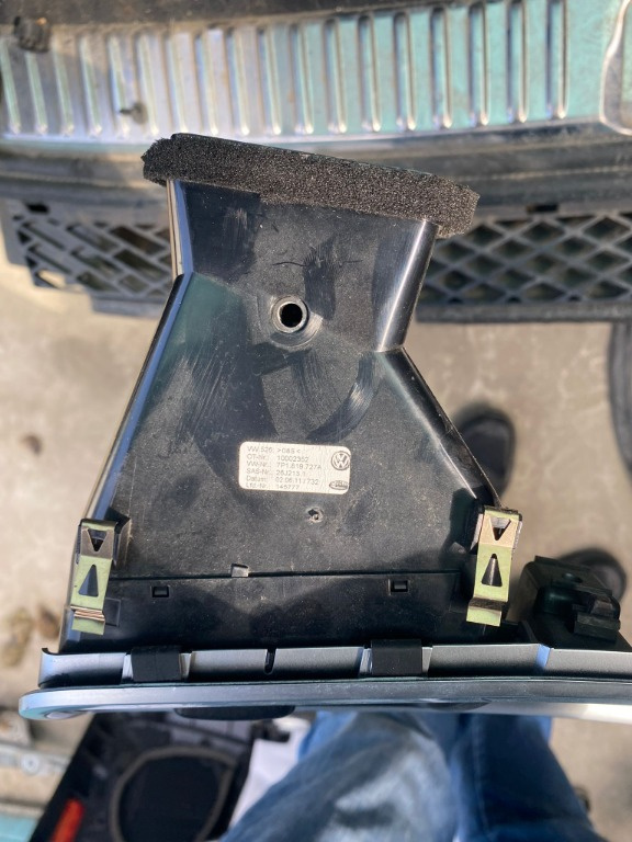 Grila ventilatie dreapta fata Volkswagen Touareg EUROPA --- COD: 7P1857190A