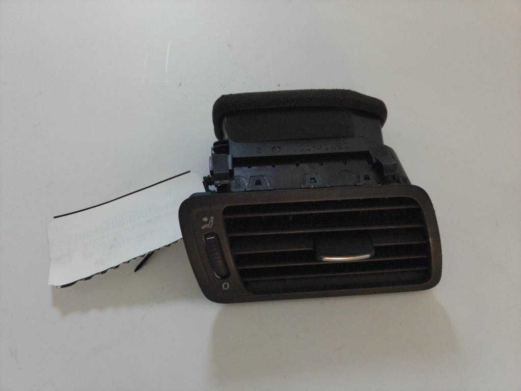 Grila ventilatie dreapta Volkswagen Passat B6 an 2