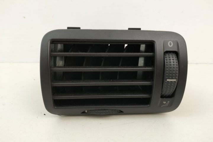 Grila Ventilatie Interior Stanga Compatibila Volkswagen Passat B5 1996-2005 3B0819703D Volkswagen VW Golf 5 [2003 - 2009]