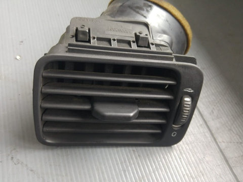 Grila ventilatie stanga bord volvo s80 130082001