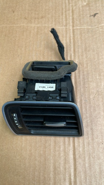 Grila ventilatie stanga VW Passat B7 2013 3AC819702A