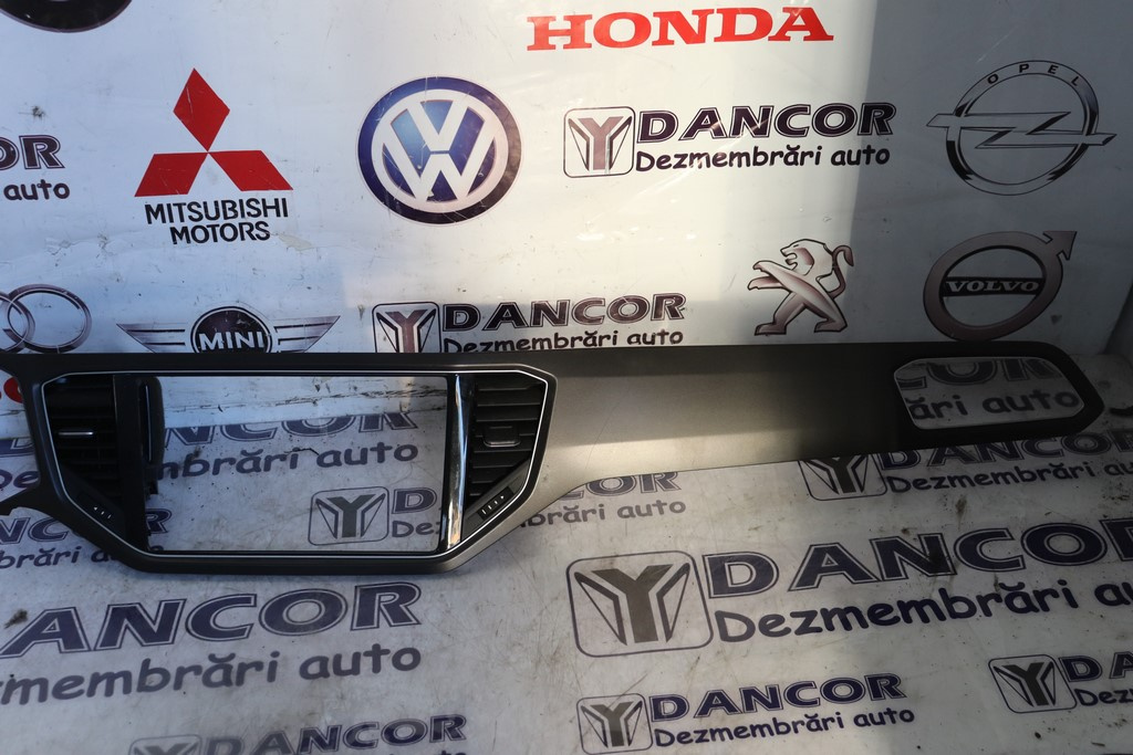 GRILA VENTILATIE VOLKSWAGEN T-ROC AN : 2017 / 2GA858416