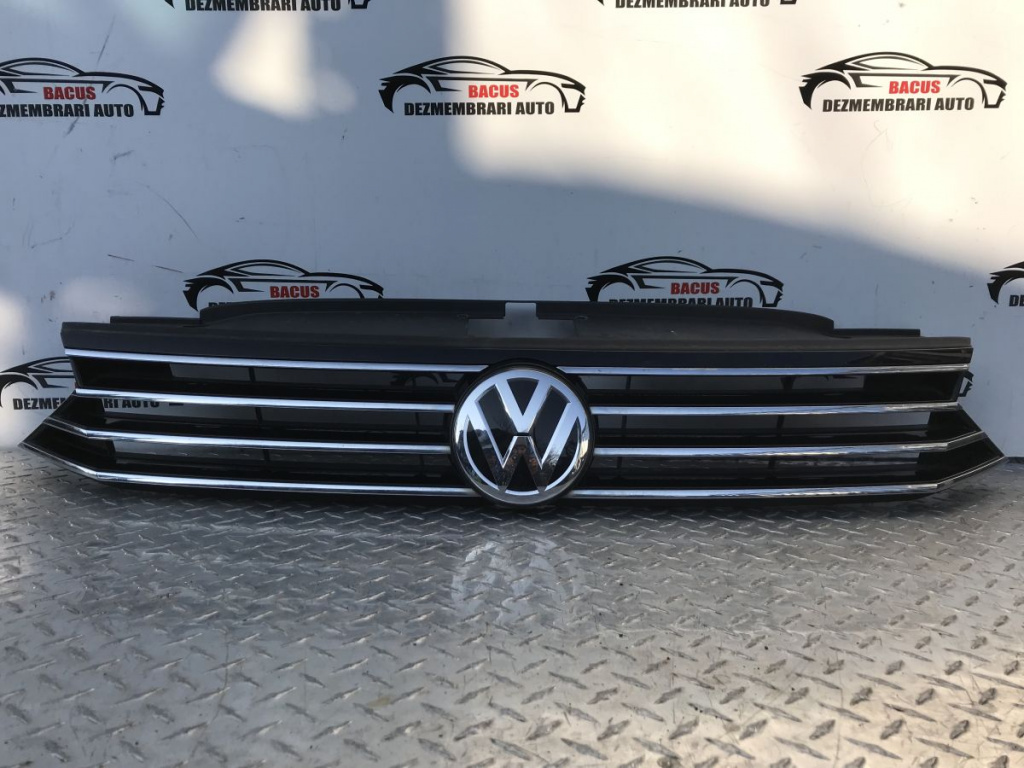 Grila VW Passat B8 model 2016 cod 3G0853653
