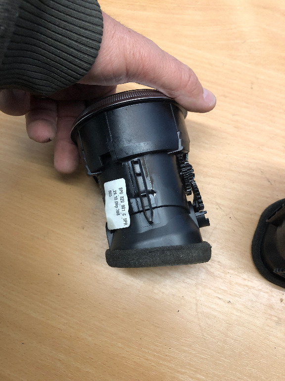 GRILE AERISIRE BORD AUDI A3 8P GURI VENTILATIE