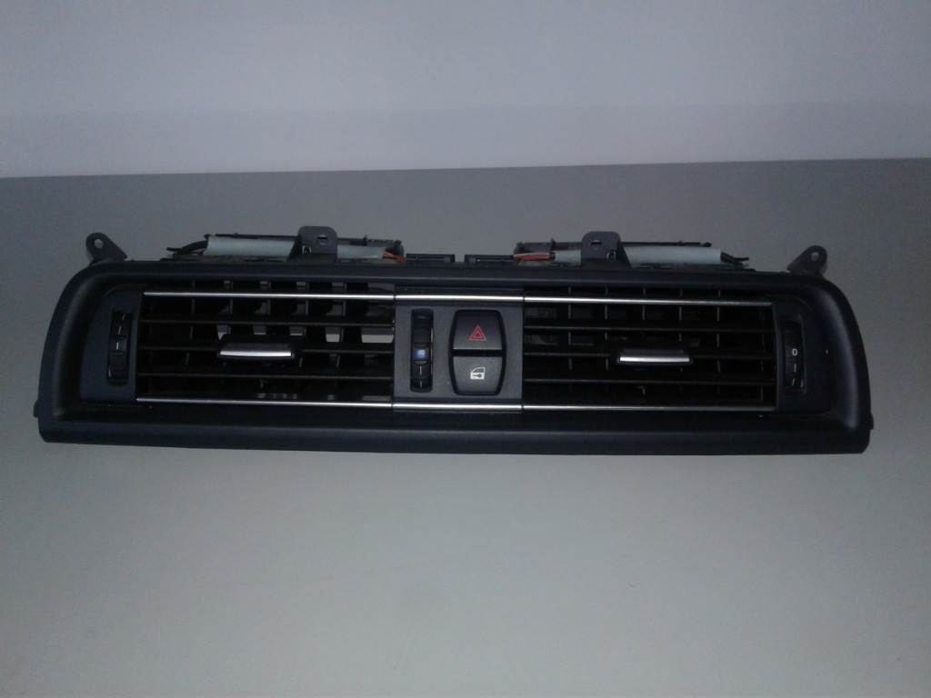 Grile centrale aer bord BMW Seria 5, F10, F11