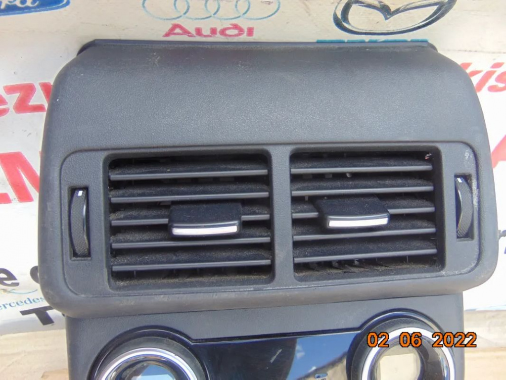 Grile ventilatie spate Range rover Velar 2016+ grile cotiera spate
