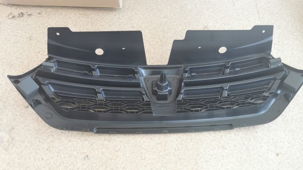 GRILLE 18- (STEPWAY) 623104154R DACIA LO